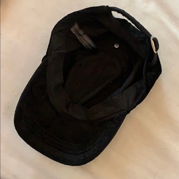 Urban Outfitters Black Velvet Hat - Picture 3 of 3
